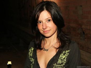 https://mediaproxy.tvtropes.org/width/350/https://static.tvtropes.org/pmwiki/pub/images/667d943bf9b8522ef659cb93217b0dfc.jpg