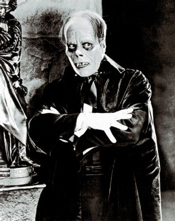 https://mediaproxy.tvtropes.org/width/350/https://static.tvtropes.org/pmwiki/pub/images/Lon-Chaney-Jorobado.jpg
