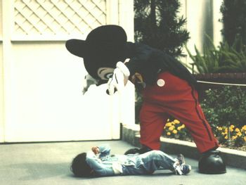 https://mediaproxy.tvtropes.org/width/350/https://static.tvtropes.org/pmwiki/pub/images/mickey.jpg